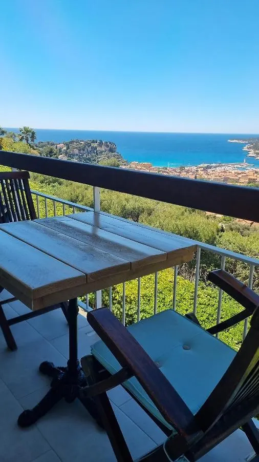 Appartement Cassis vue mer d'exception France